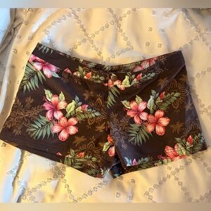 Vintage Floral Women's Board Shorts